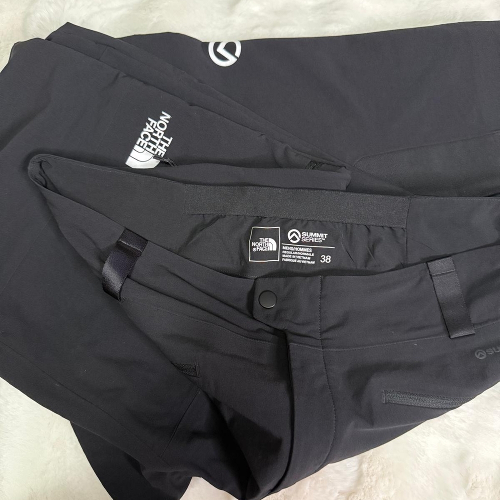 The North Face Black Sweatpants - Picture 3 of 4